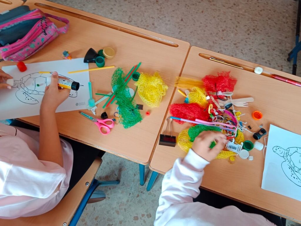 Talleres de Plástico en Animales Marinos en colegios