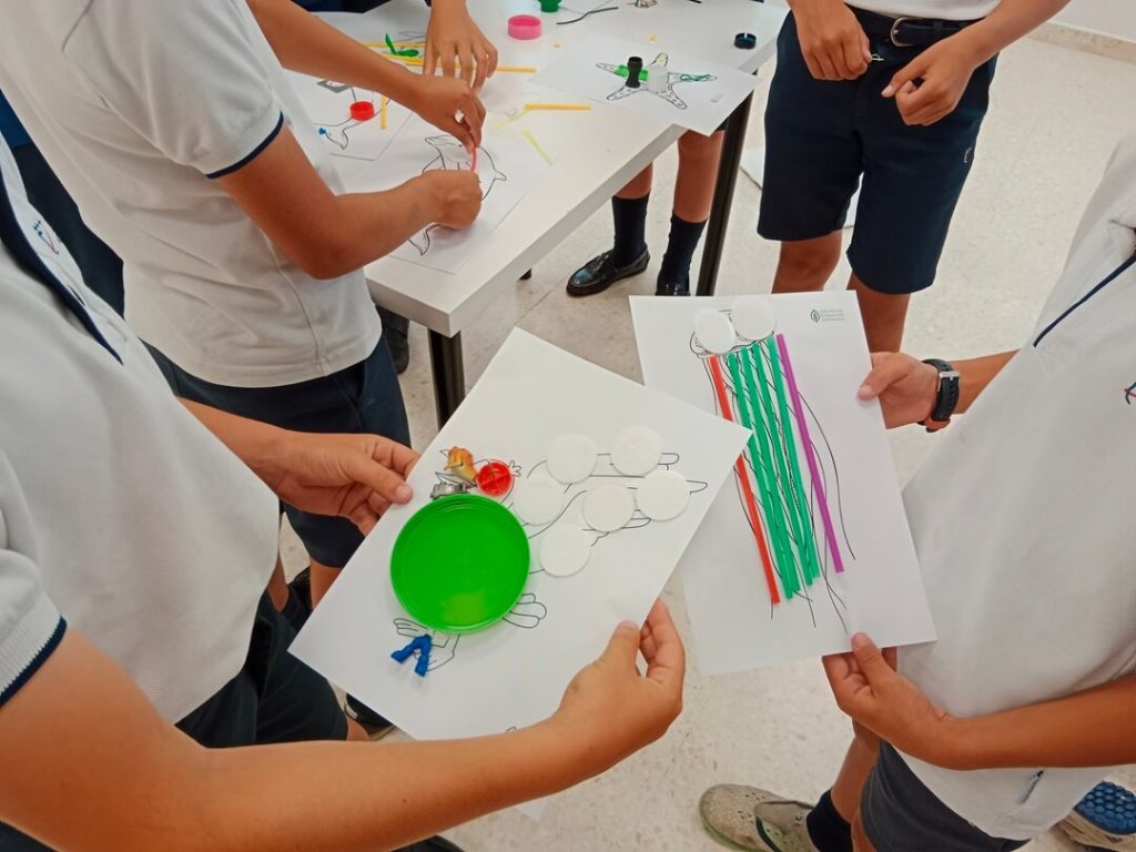 Talleres de Plástico en Animales Marinos en colegios